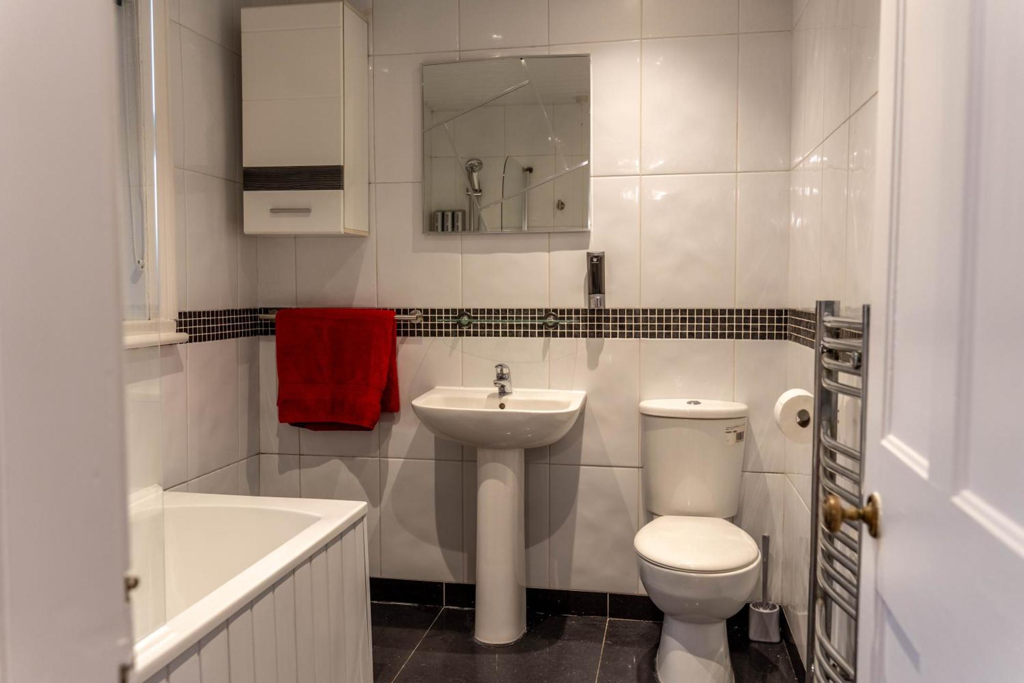 Lodging In Carrickfergus Centre Bagian luar foto