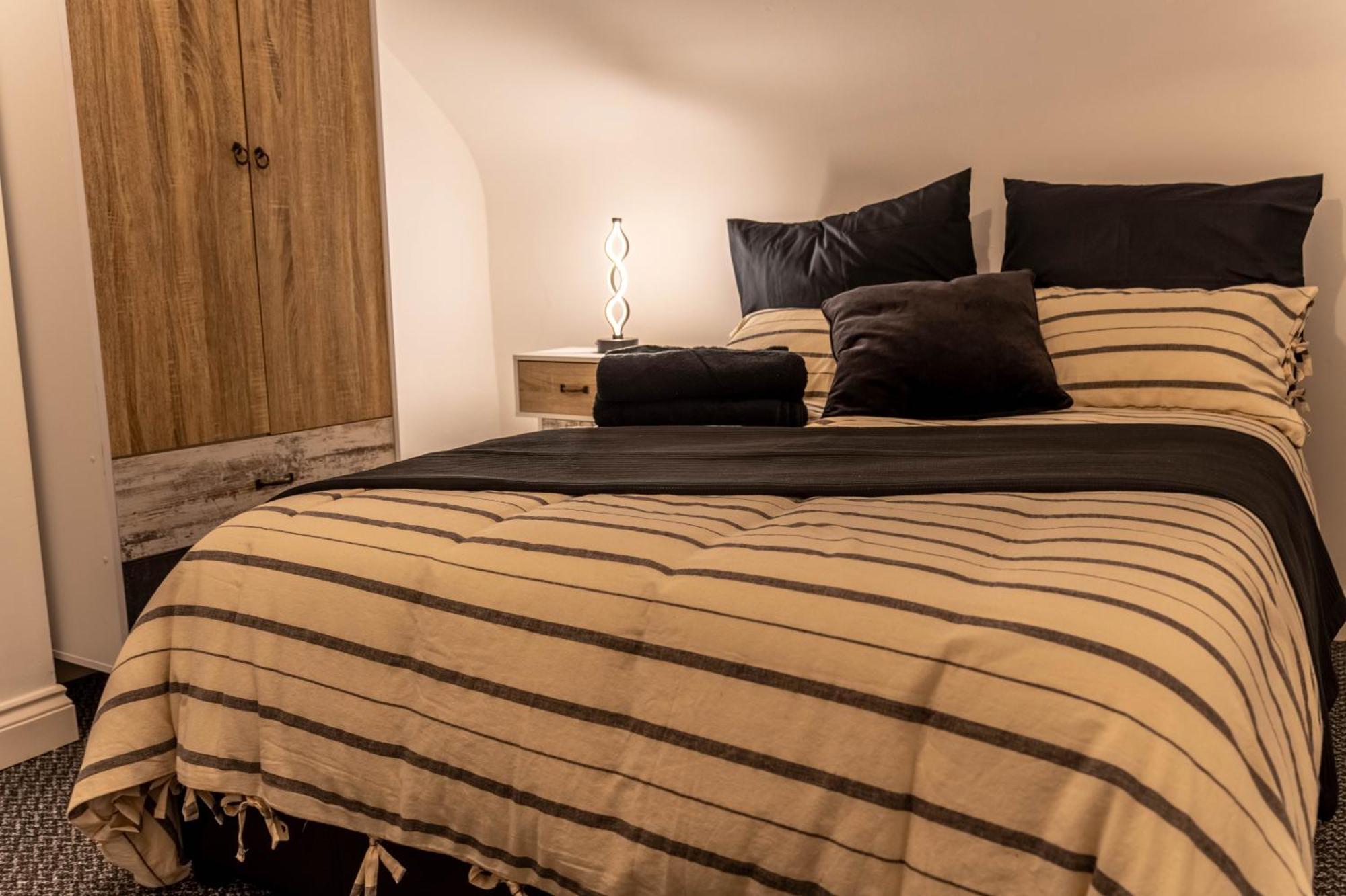 Lodging In Carrickfergus Centre Bagian luar foto