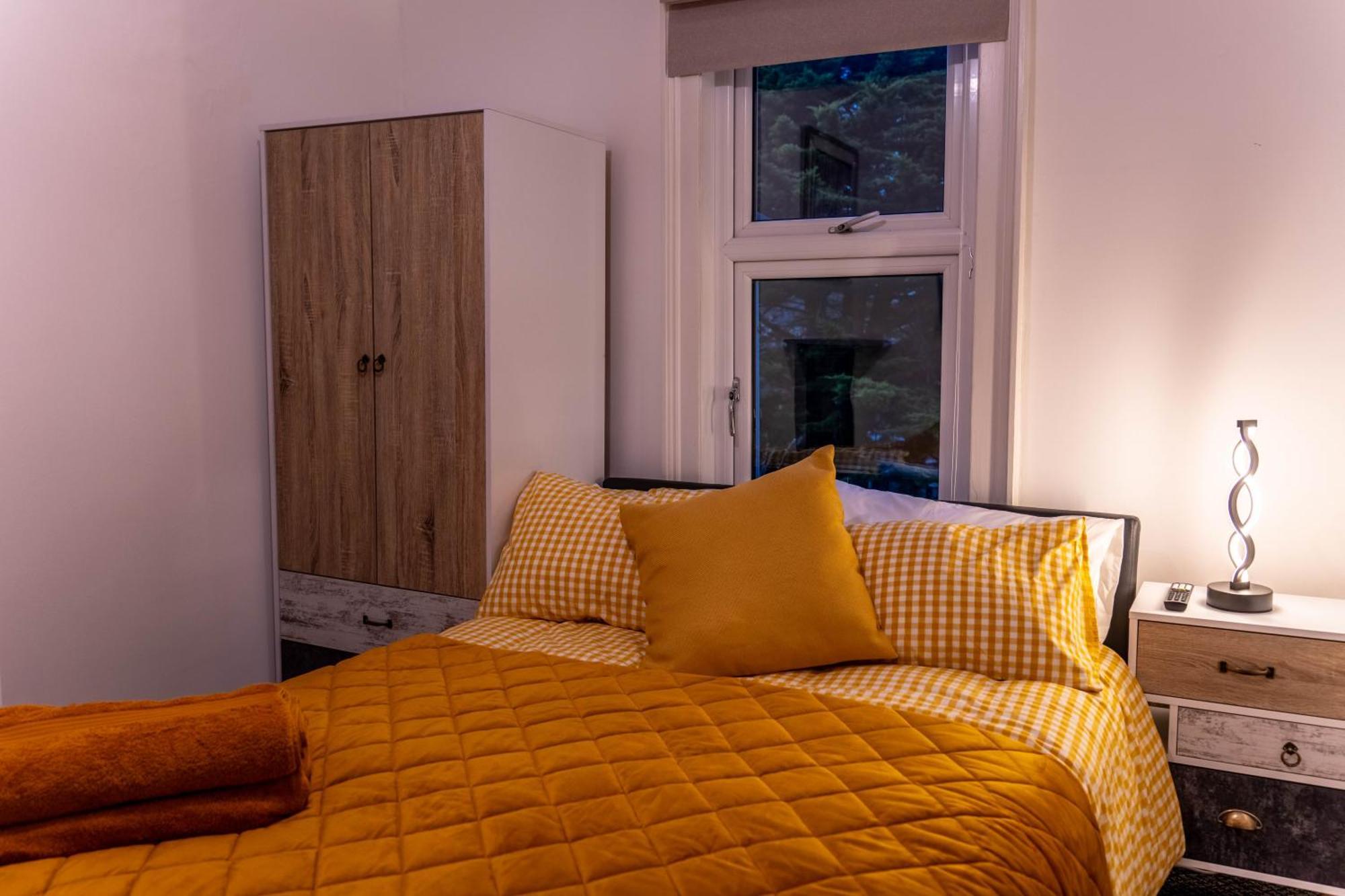 Lodging In Carrickfergus Centre Bagian luar foto