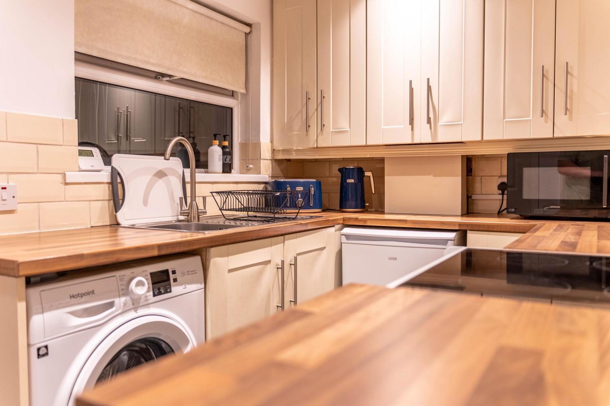 Lodging In Carrickfergus Centre Bagian luar foto